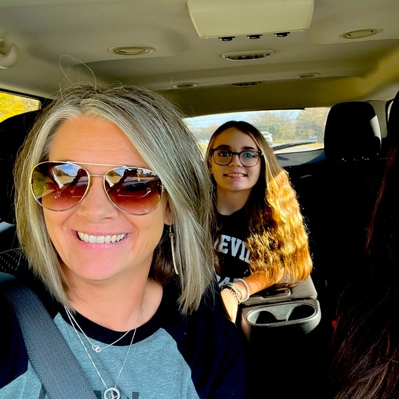 Meet your Posher, Lynnett - Picture 1 of 4